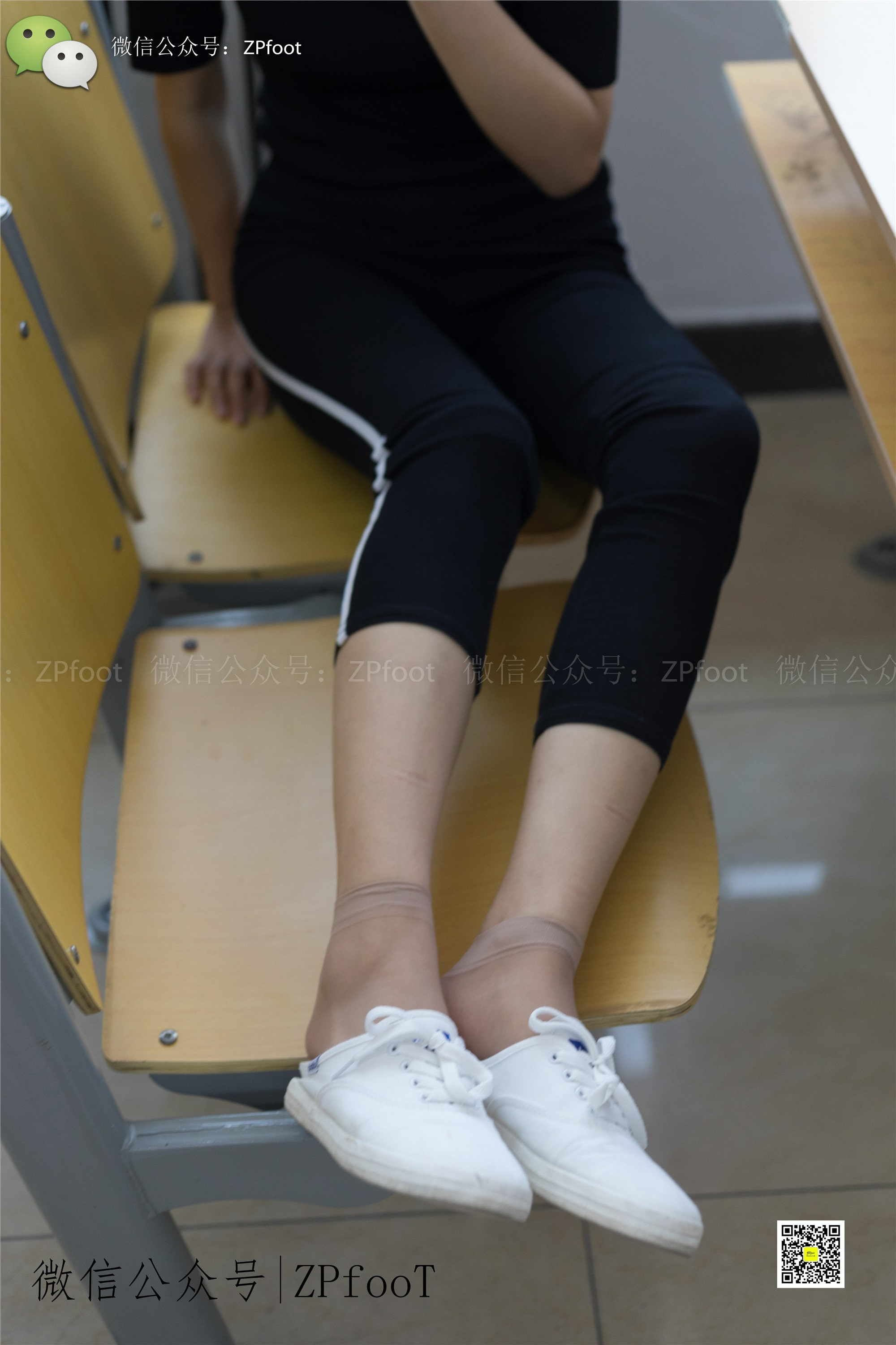 LSS Camellia Photography No.004 Classroom Short Filament Bare Foot